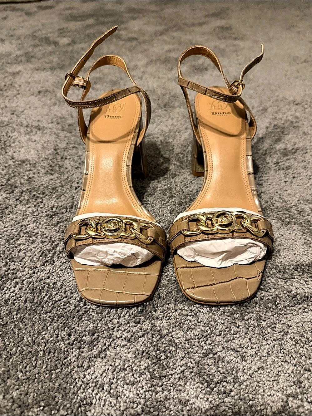 NWT Dune Chain Heels in Brown